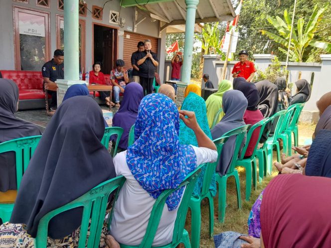 
dr Ribka Tjiptaning, Pimpin Langsung Baksos Pengobatan Gratis di Nagrak