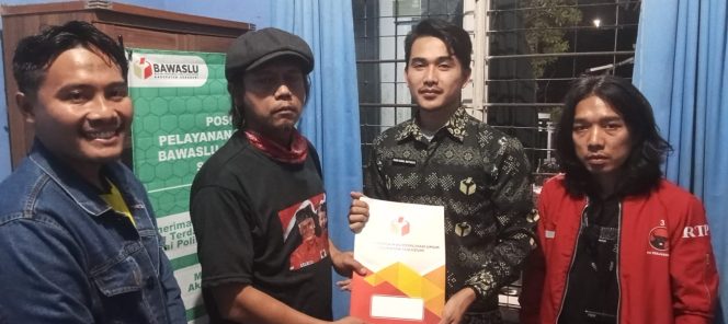 
Temukan Ada Kecurangan di Nyalindung, PDI Perjuangan Siap Seret Oknum PPK Ke Ranah Hukum