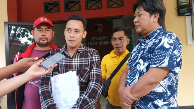
Gak Terima Adik nya di Cekik Oleh Oknum Guru, Kakak nya lapor Polisi