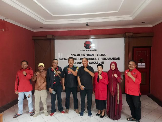 
Siap Mendaftar Cabup/Cawabup Kab Sukabumi, Ucok Haris Maulana Yusup Kunjungi DPC PDI Perjuangan Kabupaten Sukabumi