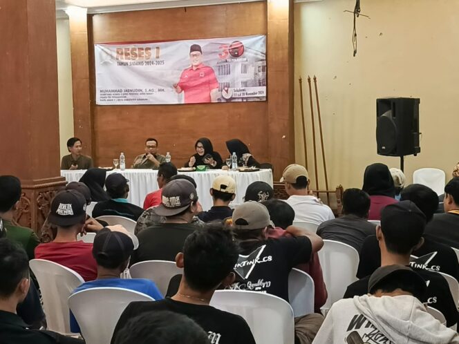 
Serap Aspirasi Warga Cisaat, Muhammad Jaenudin Gelar Reses