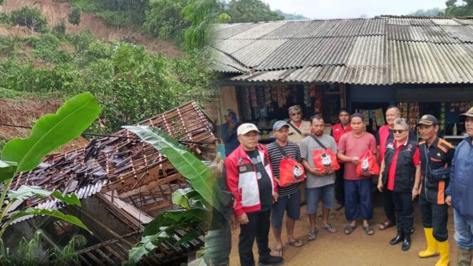 
Korban Bencana Longsor Gegerbitung Terima Bantuan dan Santunan dari Ribka Tjiptaning