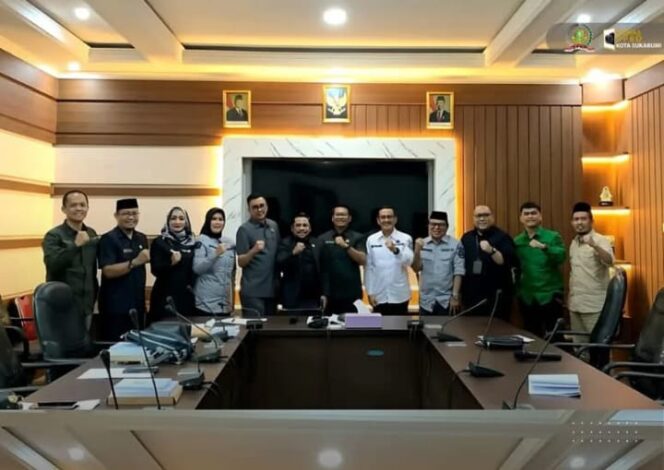 
Bapemperda DPRD Bersama Pemkot Sukabumi Bahas Investasi di Sektor Perbankan