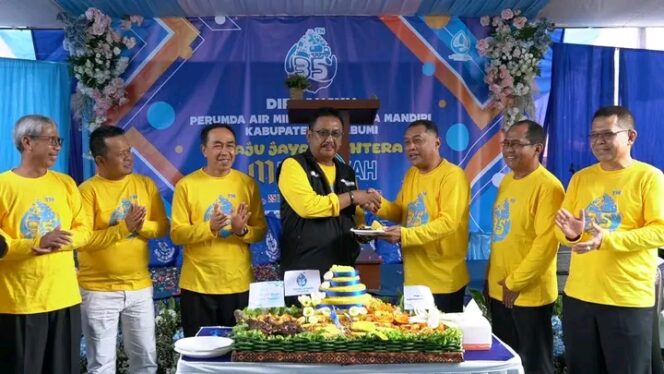 
Bupati Kabupaten Sukabumi Dorong Perumda AMTJM Tingkatkan Pelayanan Air Bersih untuk Masyarakat