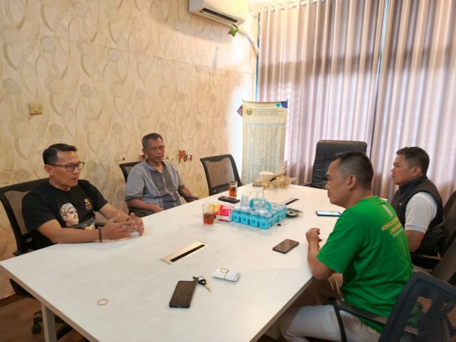 
Bendungan Cibungaok Jebol, Kabid SDA Terima Aspirasi Pemdes Cimahi