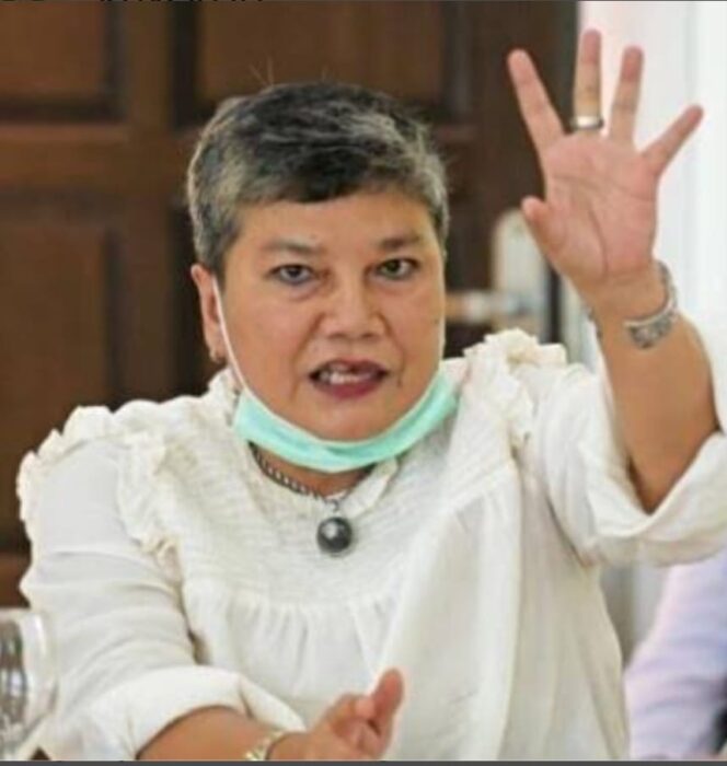 
Ribka Tjiptaning Instruksikan Relawan Kesehatan Membela Hak Peserta BPJS PBI