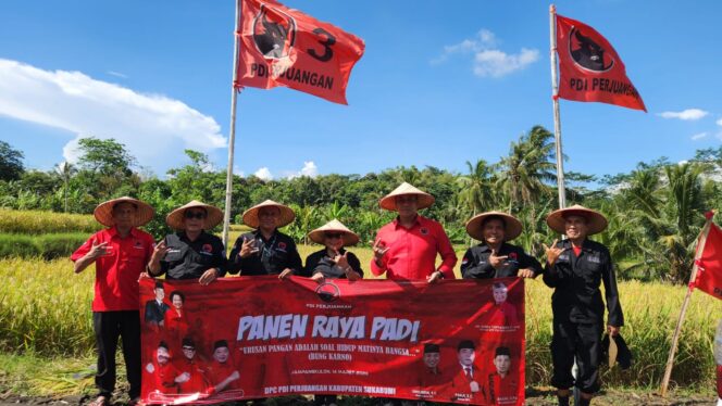 
dr Ribka Tjiptaning Buka Resmi Panen Raya Padi di Jampang Kulon Sukabumi