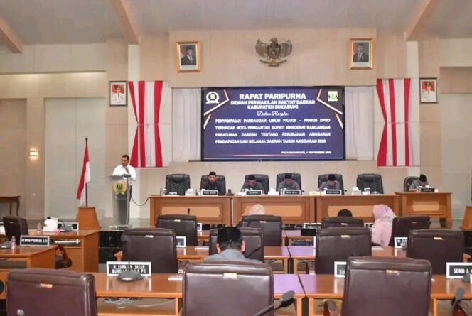 
DPRD Kabupaten Sukabumi Tampung Pandangan Seluruh Fraksi Terhadap Raperda Perubahan APBD 2026
