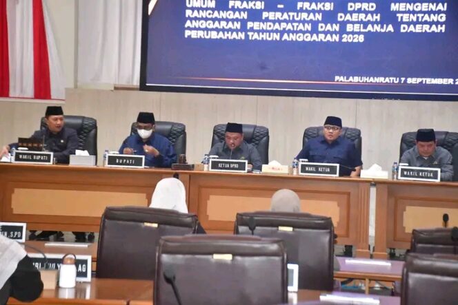 
DPRD Kabupaten Sukabumi Terima Jawaban Bupati atas Pandangan Fraksi Terkait Perubahan APBD 2026