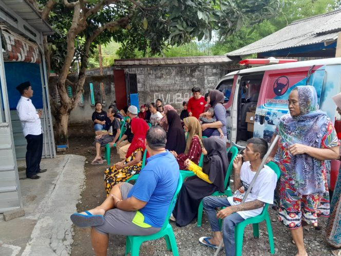 
H Junajah Buka Resmi Pengobatan Gratis dr Ribka Tjiptaning di Palabuhan Ratu