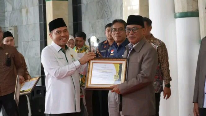 
UPZ Kecamatan Jampangtengah: Empat Tahun Berturut-turut Raih Prestasi Gemilang di Baznas Kabupaten Sukabumi Award