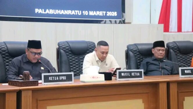 
Paripurna DPRD kabupaten Sukabumi: Transformasi BPR Sukabumi Menuju Perseroda Diharapkan Tingkatkan Layanan dan Kinerja