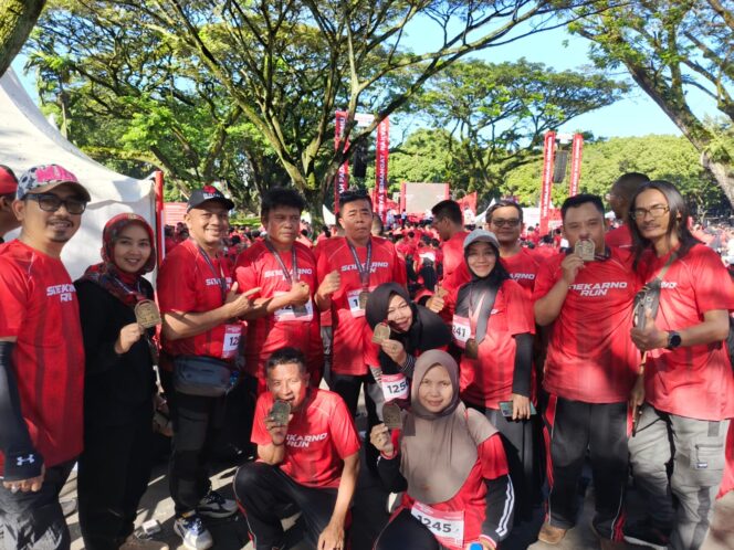 
PDI Perjuangan Kabupaten Sukabumi Ikut Serta Meriahkan Soekarno Run dalam Peringatan Harlah Bung Karno ke-124
