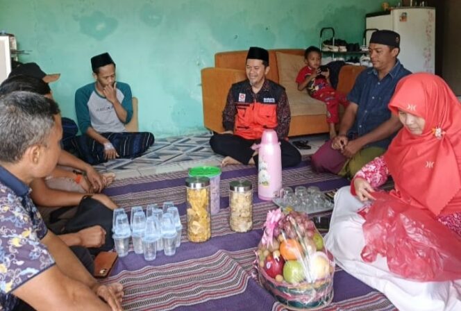
Fraksi PKS DPRD Kabupaten Sukabumi Jenguk Umar, Ojol Korban Aksi di Gedung DPR RI