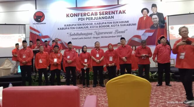 
Paoji Nurjaman Resmi Menjadi Ketua DPC PDI-P Kabupaten Sukabumi Periode 2025-2030