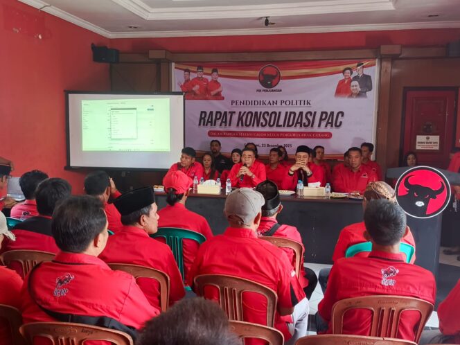 
Calon Pengurus PAC PDIP Kab Sukabumi Ikuti Fit and Proper Test di Rakon PAC, Semua Peserta Ikut Tes Tertulis   