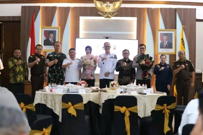 
KETUA DPRD SUKABUMI BUDI AZHAR MUTAWALI: SINERGITAS FORKOPIMDA JAGA KEAMANAN DI ERA KAPOLRES BARU