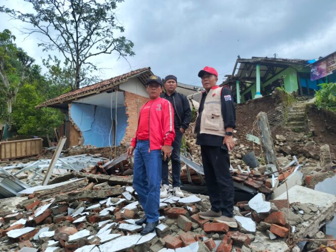 
DEWAN PAOJI DORONG PEMDA KAB SUKABUMI TAMBAHKAN ANGGARAN BTT BENCANA