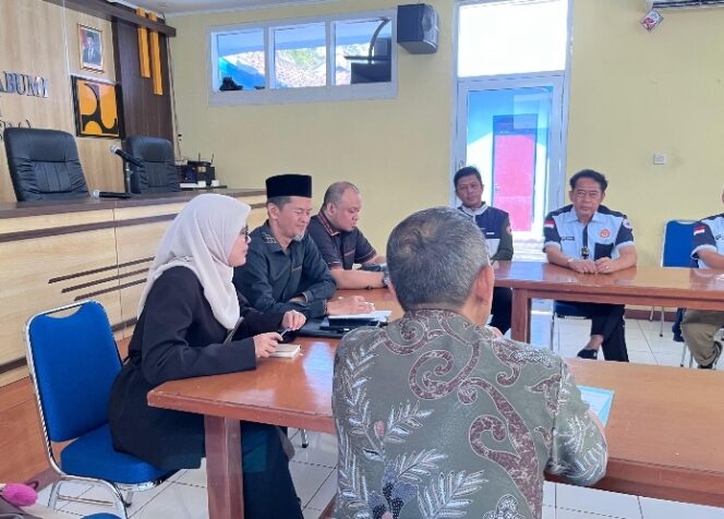 
H. Iwan Ridwan Dukung Aspirasi PUAS, Dorong Perbaikan Layanan Ambulans Gratis di Desa