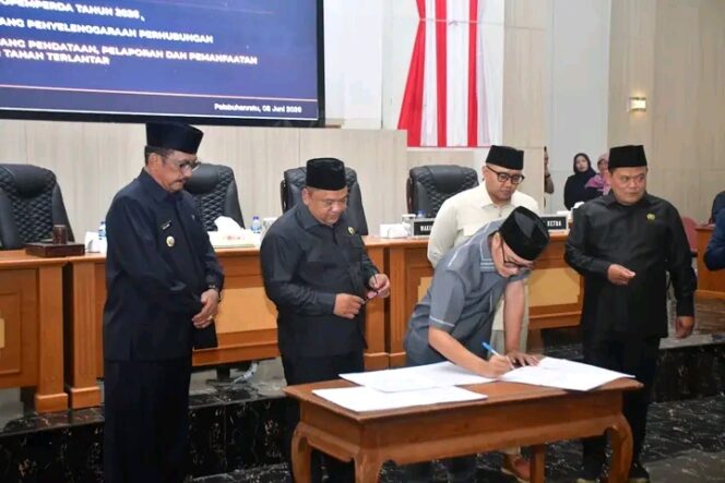 
DPRD Kabupaten Sukabumi Sepakati Dua Raperda Bersama Pemkab, Sinergi Eksekutif-Legislatif Diapresiasi