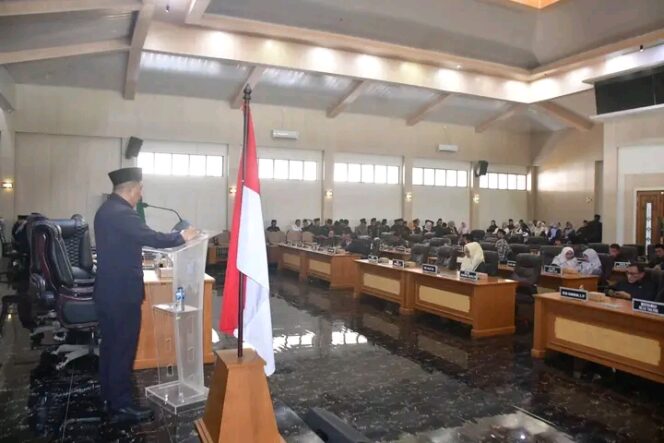 
DPRD KABUPATEN SUKABUMI TERIMA NOTA PENGANTAR RAPERDA APBD 2027, FOKUS PENGUATAN AGROINDUSTRI DAN PARIWISATA   