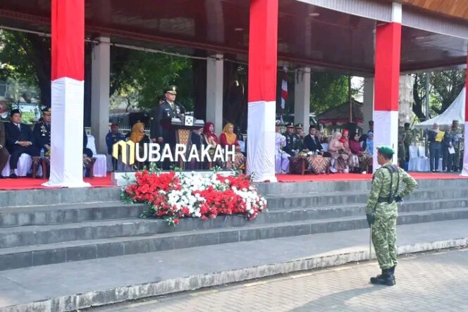 
DPRD Kabupaten Sukabumi Hadiri Upacara Peringatan HUT ke-81 TNI di Palabuhanratu